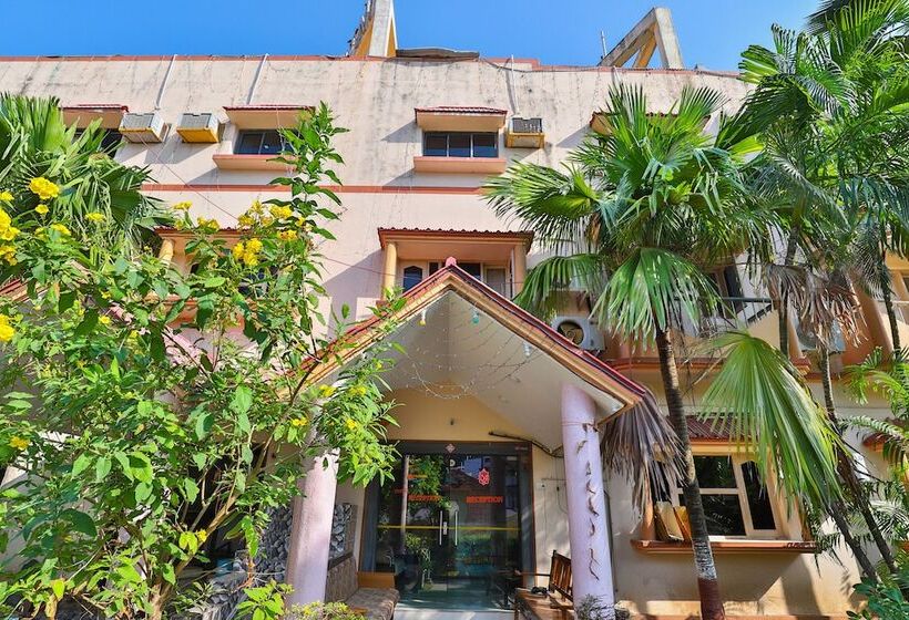 Hotel Collection O Triveni