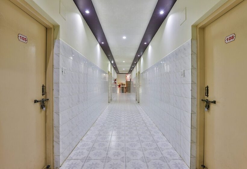 Hotel Collection O Triveni