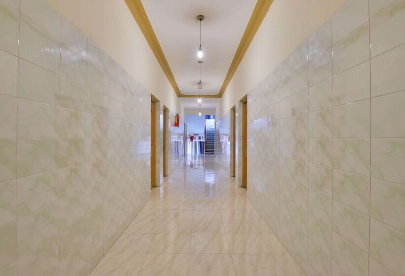 Hotel Collection O Triveni