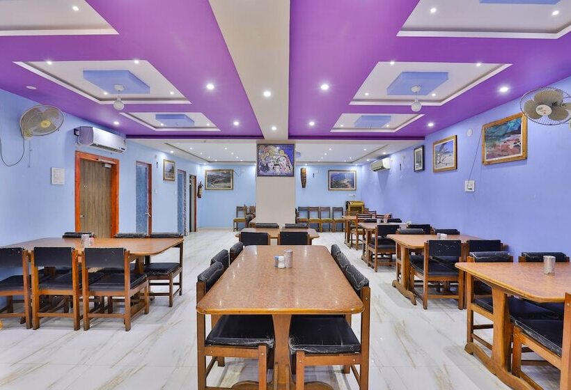 Hotel Collection O Triveni