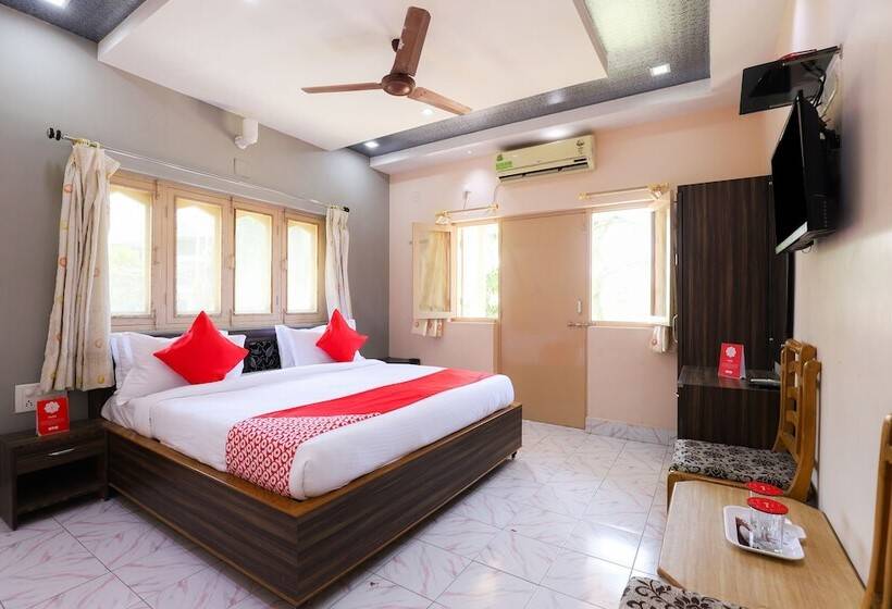 Hotel Collection O Triveni