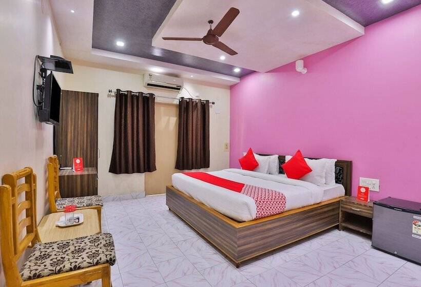 Hotel Collection O Triveni