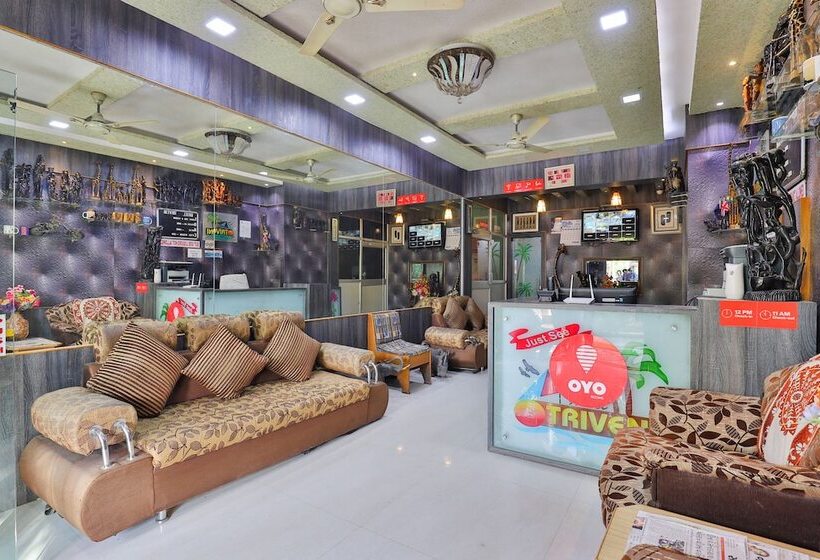 Hotel Collection O Triveni