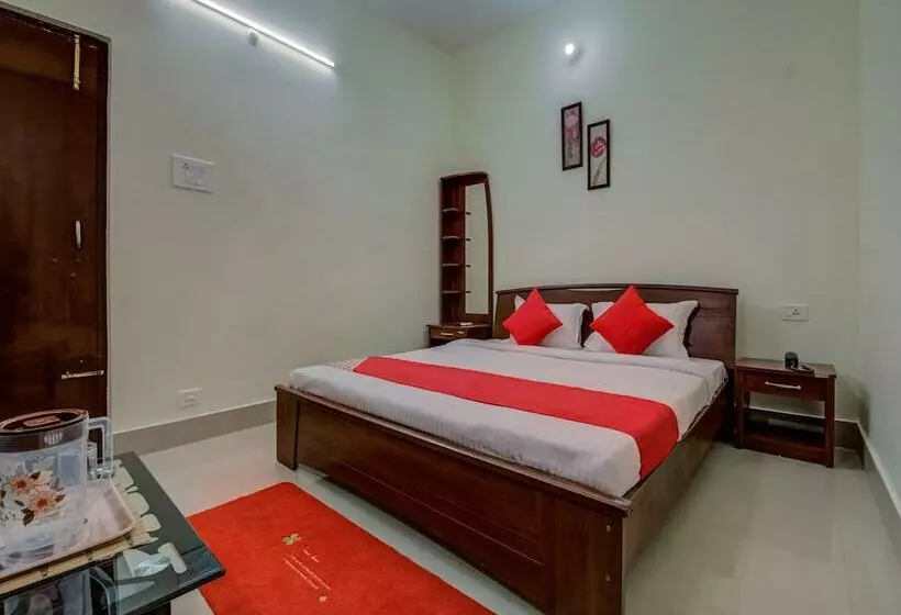 هتل Oyo 10945 Sai Guest House
