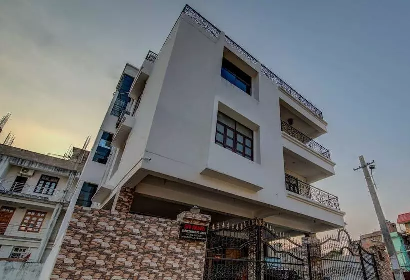 هتل Oyo 10945 Sai Guest House