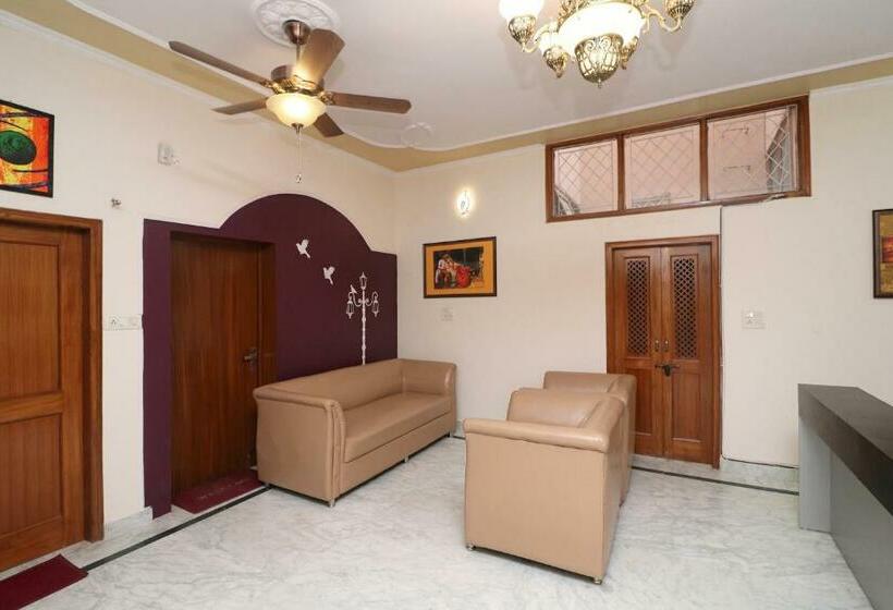 Hotell Oyo 17166 Ann S Cottage