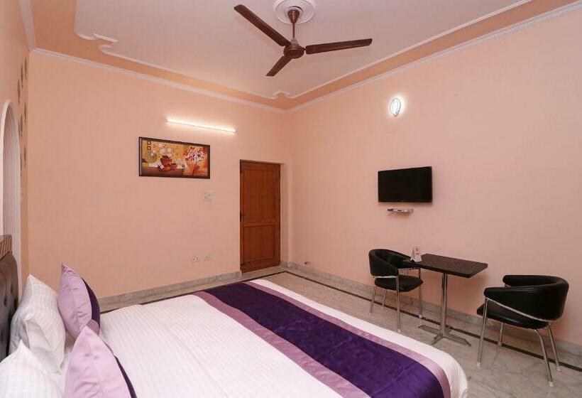 Hotell Oyo 17166 Ann S Cottage