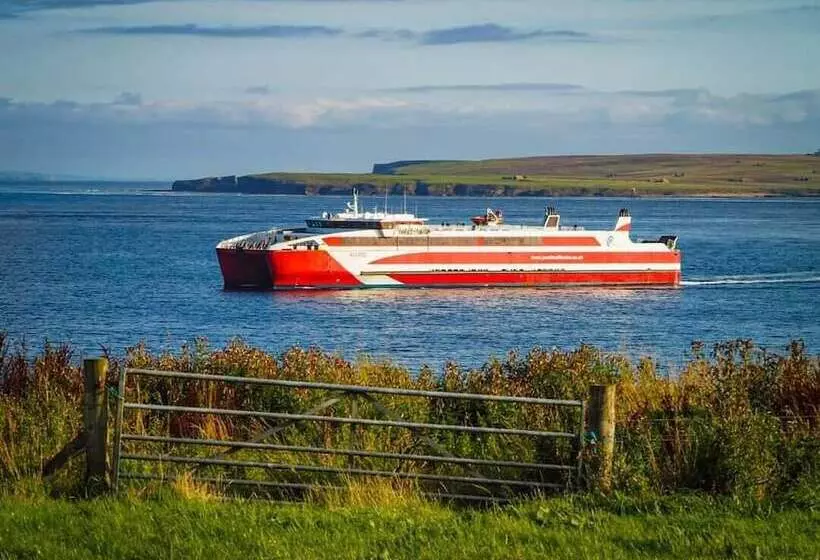 تختخواب و صبحانه Burnside Cottage