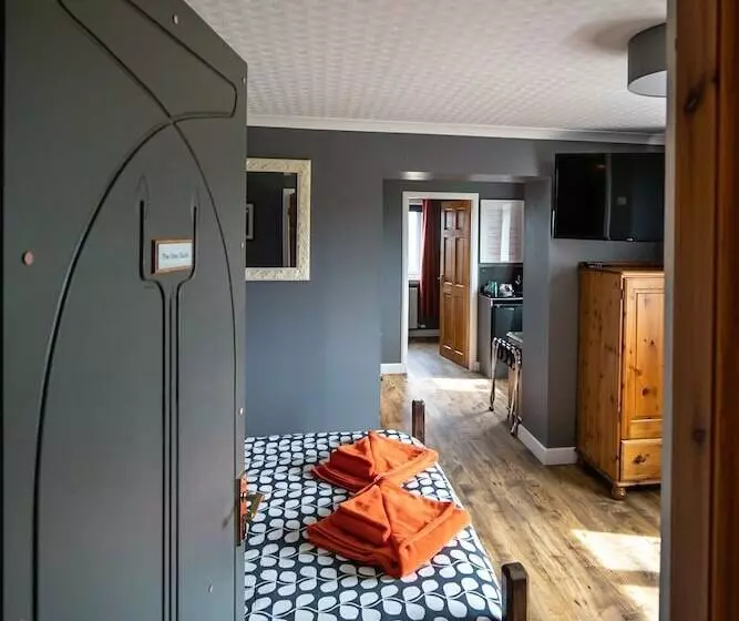 تختخواب و صبحانه Burnside Cottage