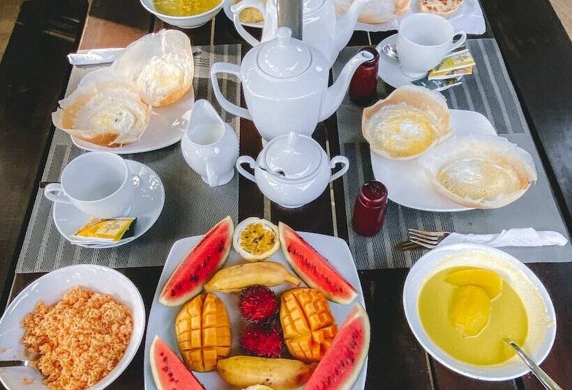 تختخواب و صبحانه Luaya Beach