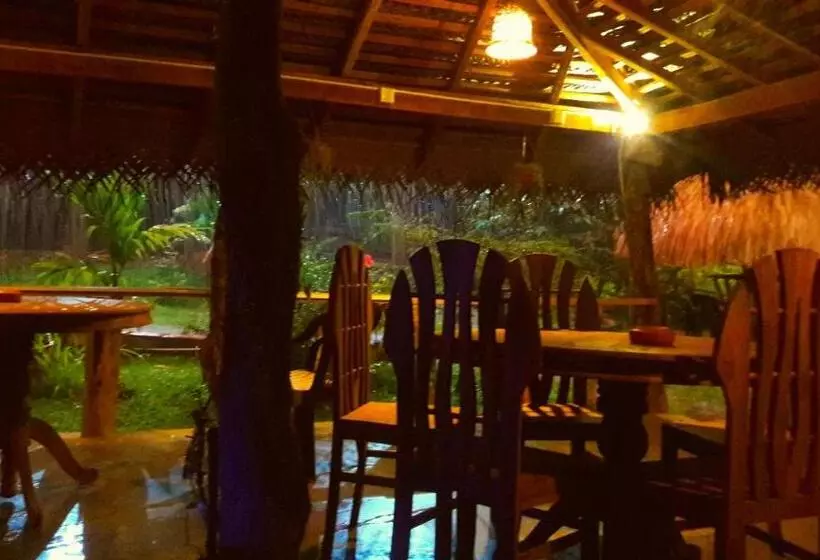 Hotelli Luck Uyana Cabana Pinnawala