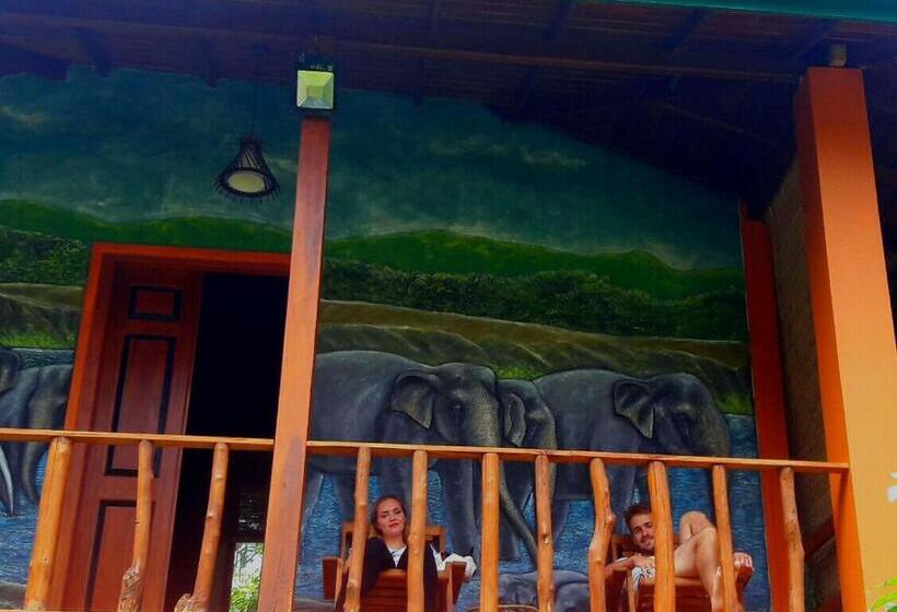 Hotel Luck Uyana Cabana Pinnawala