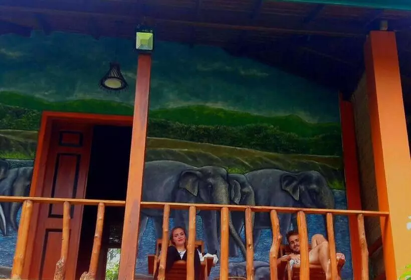 Hotelli Luck Uyana Cabana Pinnawala