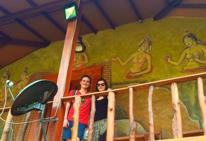 Hotel Luck Uyana Cabana Pinnawala