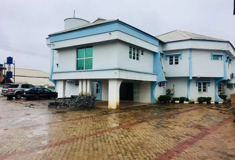 Mignonette Hotel & Suites