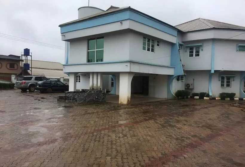 Mignonette Hotel & Suites