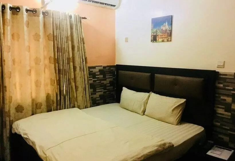 Mignonette Hotel & Suites