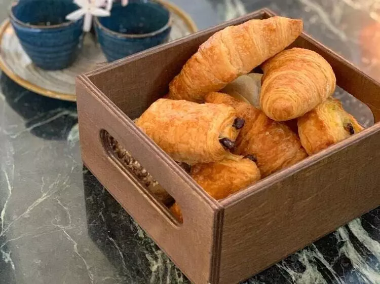 Aamiaismajoitus (B&B) Polis 1907 By Louis Hotels