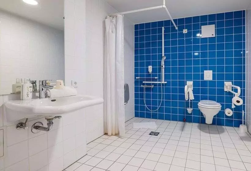 B&b Hotel Stuttgart Airport/messe