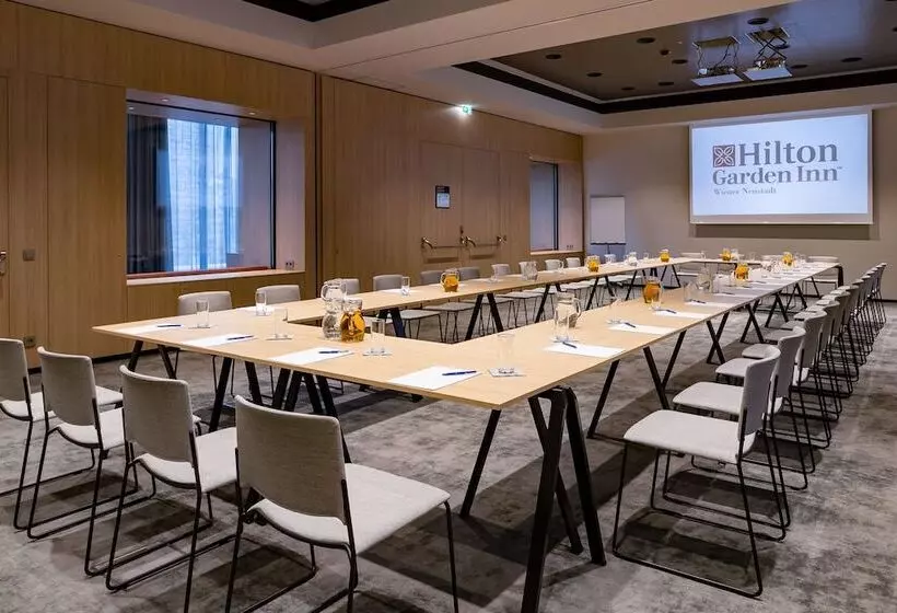 ホテル Hilton Garden Inn Wiener Neustadt
