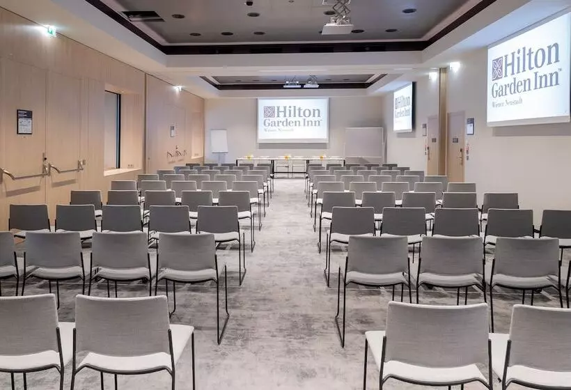ホテル Hilton Garden Inn Wiener Neustadt