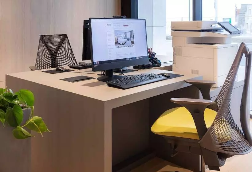 ホテル Hilton Garden Inn Wiener Neustadt