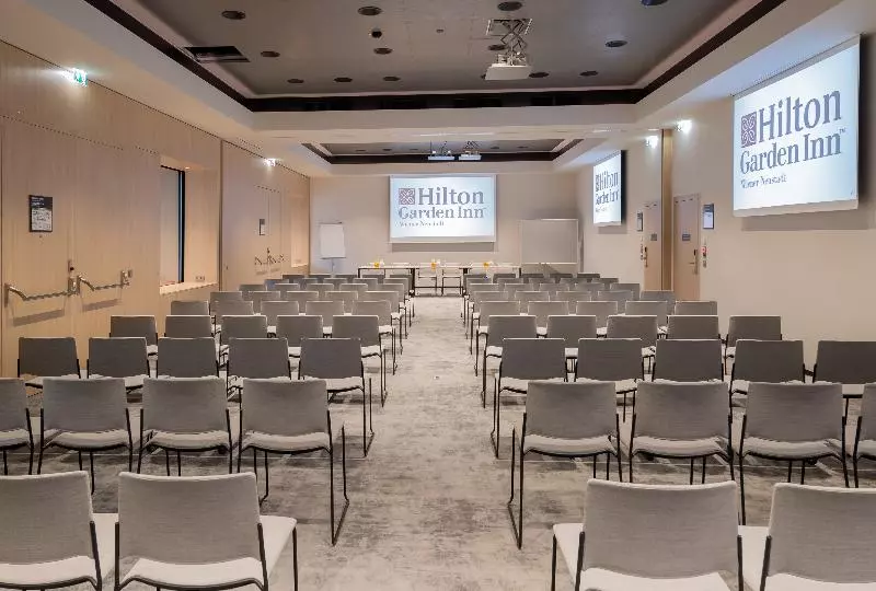 ホテル Hilton Garden Inn Wiener Neustadt