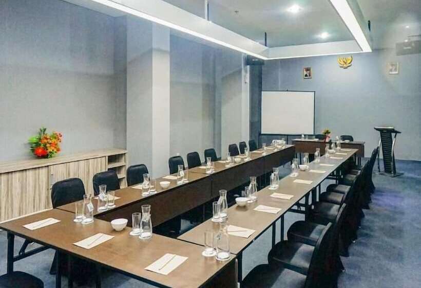 Radja Art And Boutique Hotel Simpang Lima