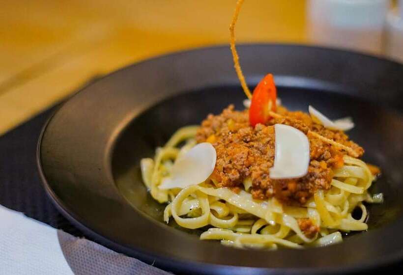 Radja Art And Boutique Hotel Simpang Lima