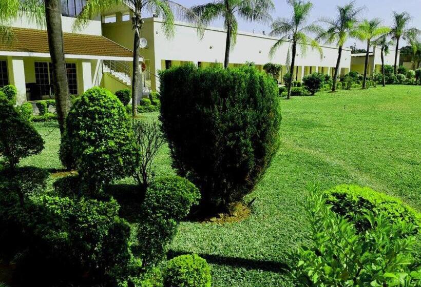 Naledzi Hotel & Conference Centre