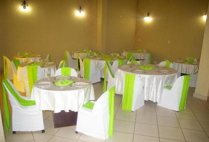 Naledzi Hotel & Conference Centre