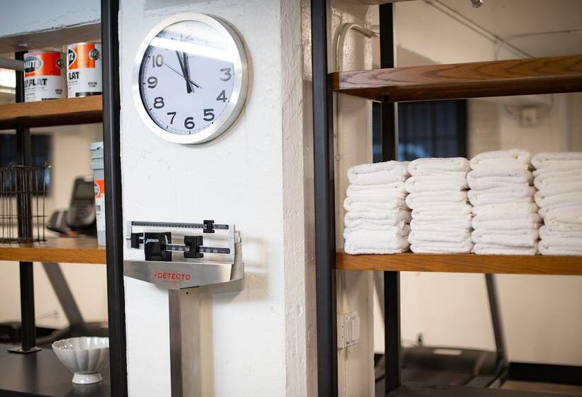 فندق Indigo Madison Downtown, An Ihg