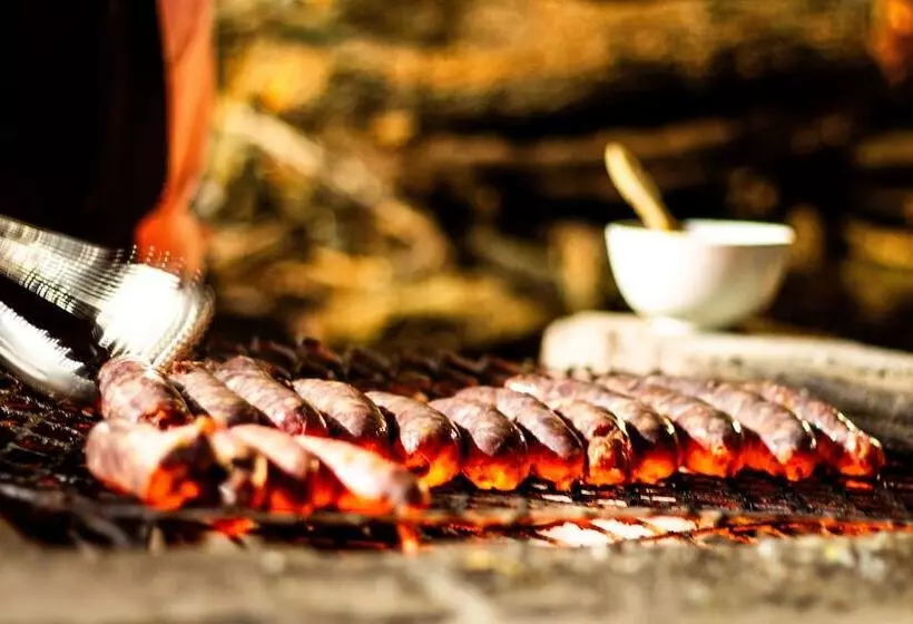 Hotelli Ndhula Luxury Tented Lodge