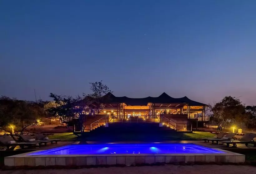 Hotelli Ndhula Luxury Tented Lodge