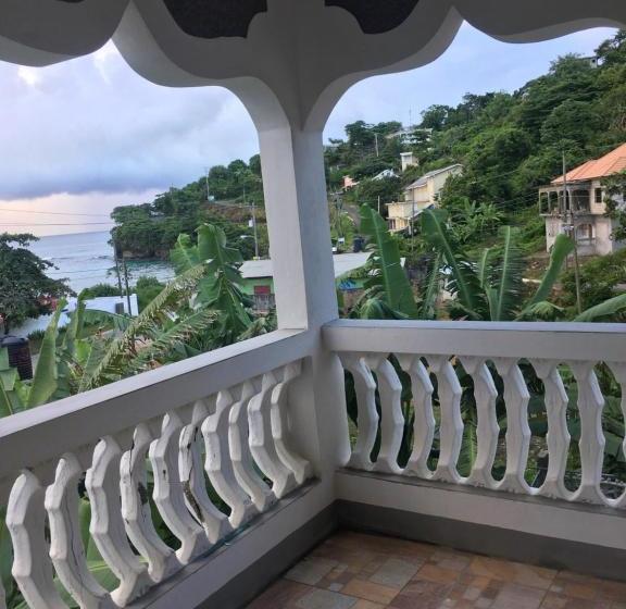 تختخواب و صبحانه Becaville