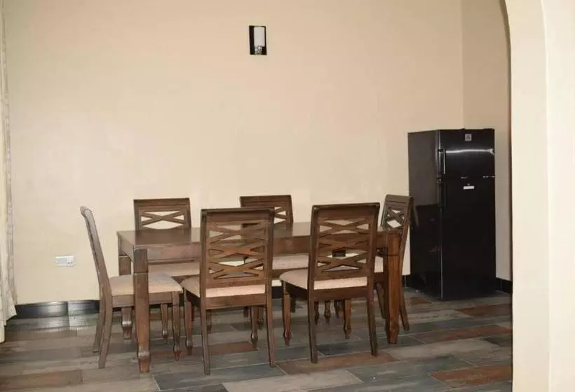 Aamiaismajoitus (B&B) Kisasa Home