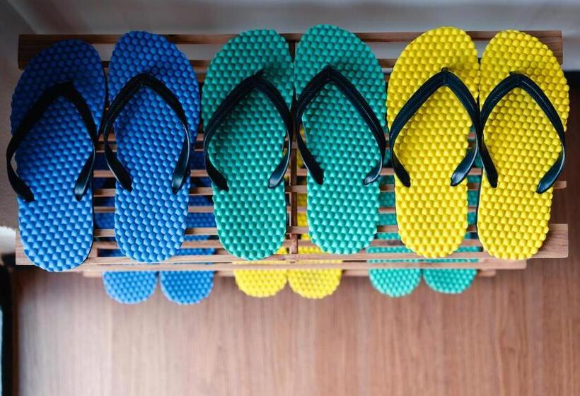 캡슐 호텔 Perfect Hub Semporna