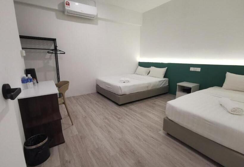 캡슐 호텔 Perfect Hub Semporna