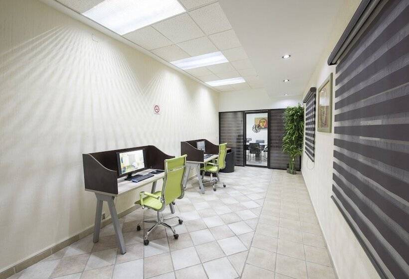 בית מלון כפרי Palace Inn