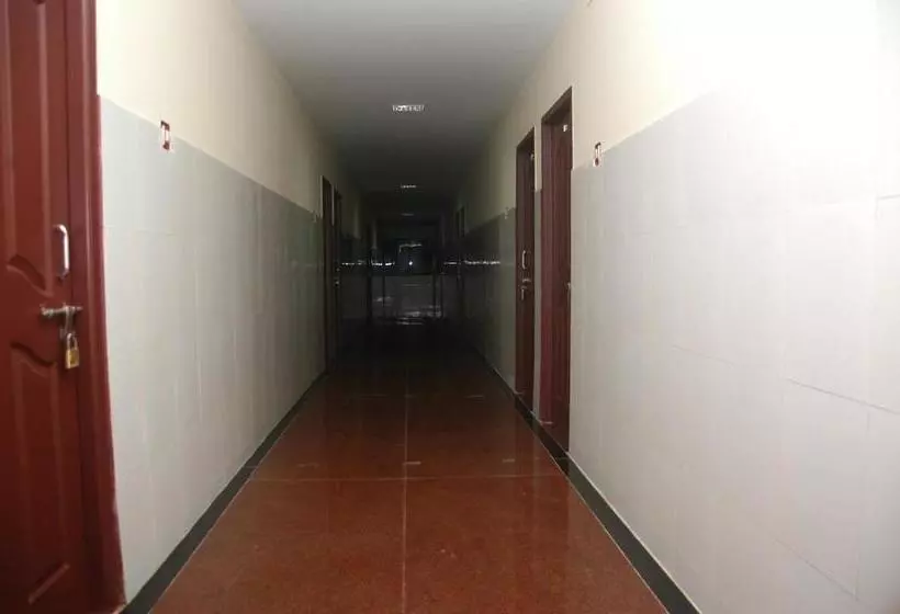 ホテル Venkkatramanaa Residency