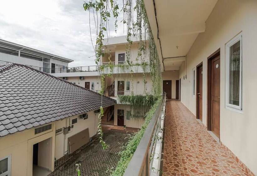 Panzió Reddoorz Near Sriwijaya University Palembang 2