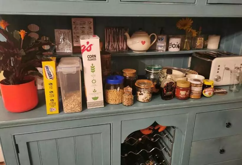 Aamiaismajoitus (B&B) Rosslyn Court