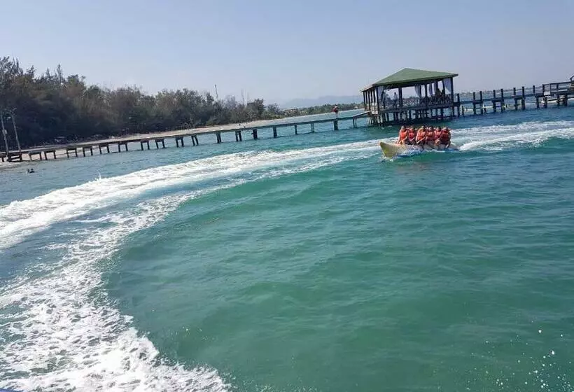 La Ensenada Beach Resort