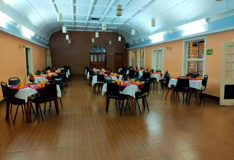 Wagon Wheel Hotel Eldoret