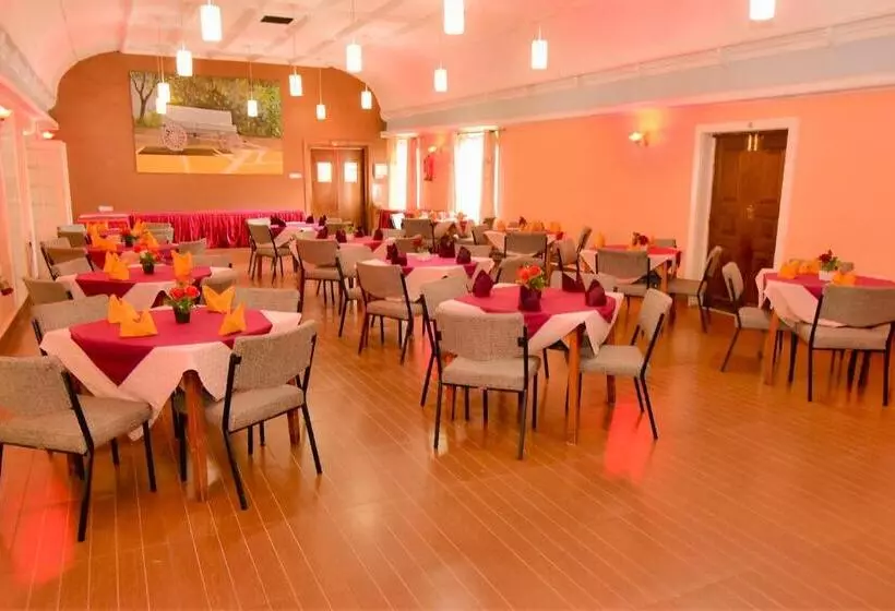 Wagon Wheel Hotel Eldoret