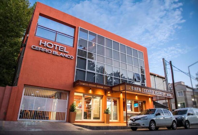 هتل Cerro Blanco