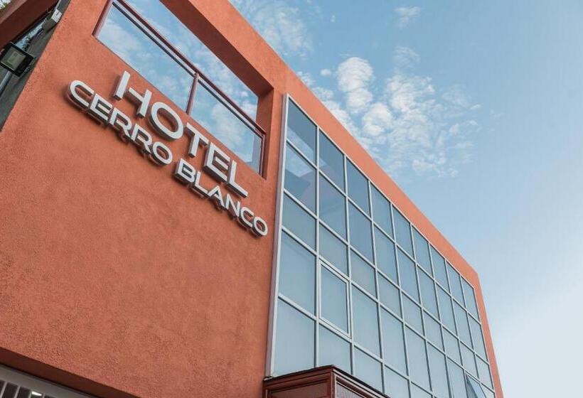 هتل Cerro Blanco