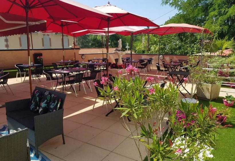 호텔 Hôtel Restaurant Les Kakis