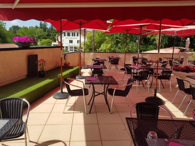 호텔 Hôtel Restaurant Les Kakis