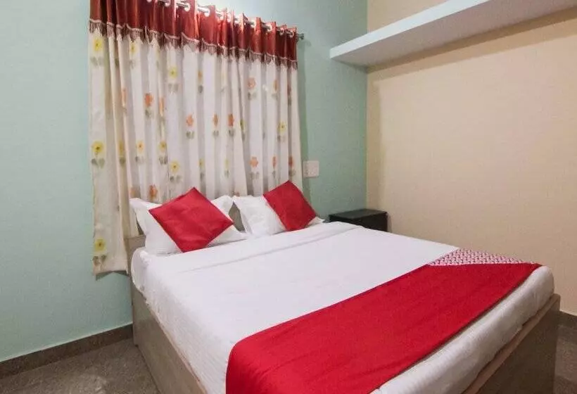 Hotel Oyo 13649 Megalahatti Ventures